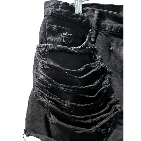 Good American Black Distressed Cut Off Denim Jean Shorts Size 6/28 Women's - Picture 3 of 5